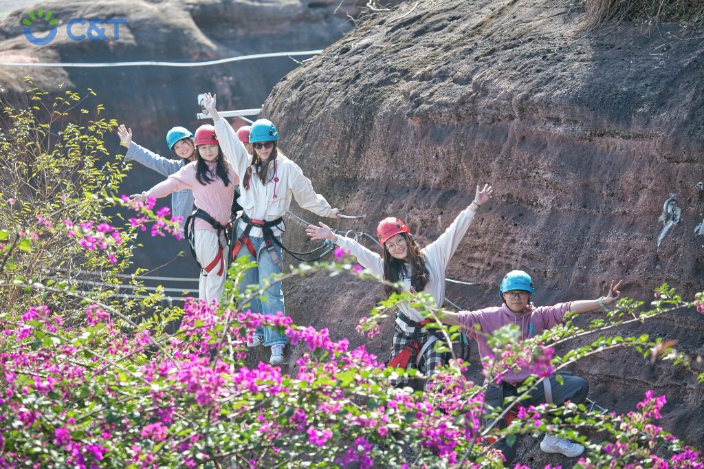 Team Growth: Adventures in Scenic Qingyuan