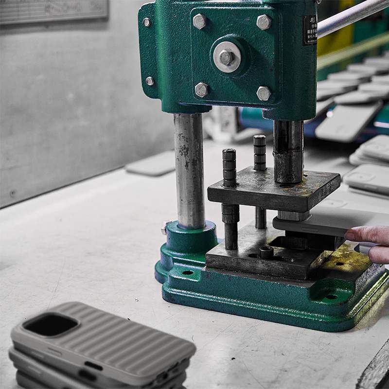 suitcase shape phone case production 2