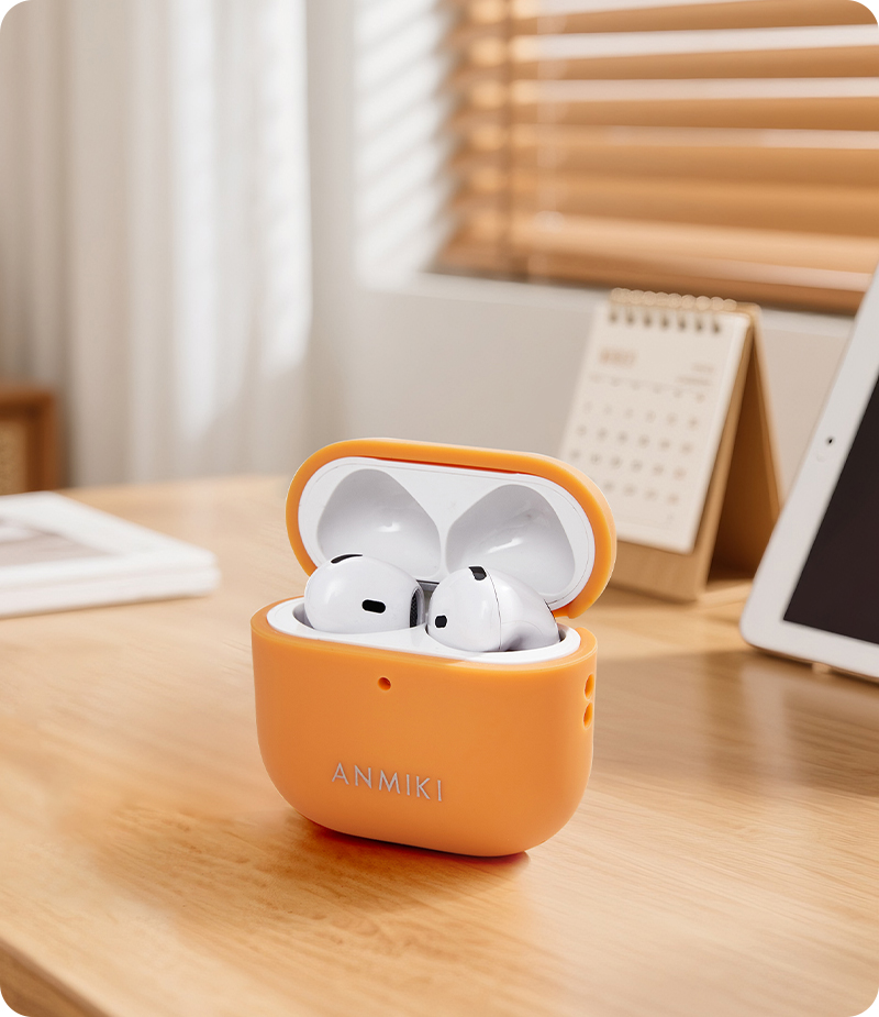 AirPods 4 case displayed on desktop