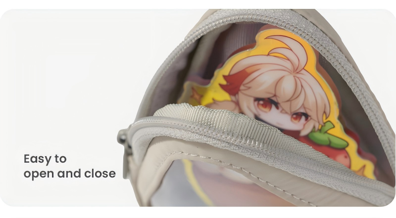 Easy open and close triangle earphone bag