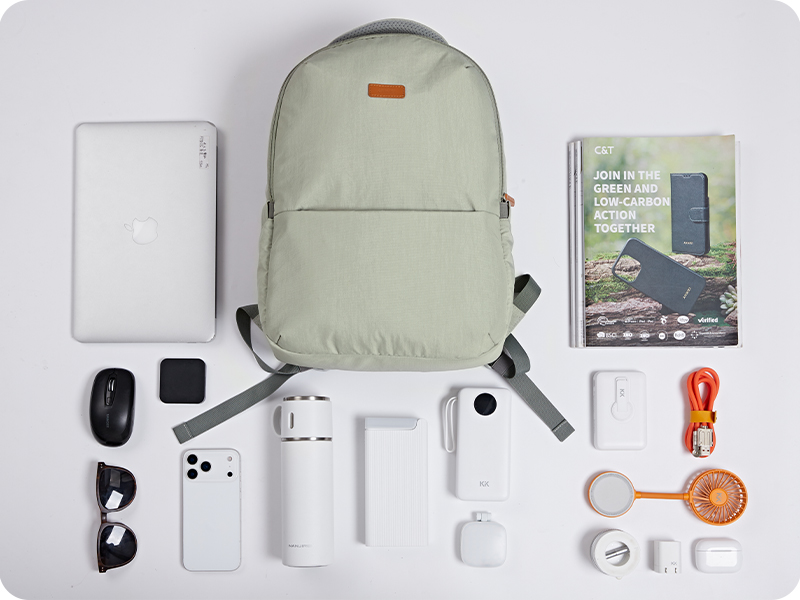 Large storage capacity laptop backpack