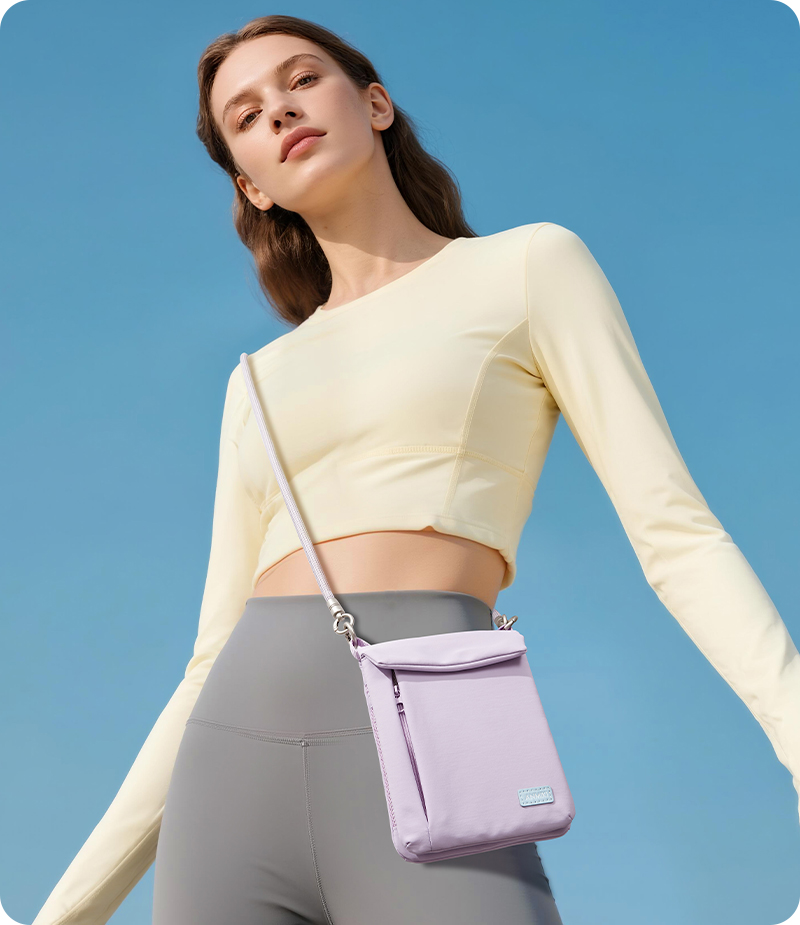 Lightweight crossbody messenger bag for daily carry
